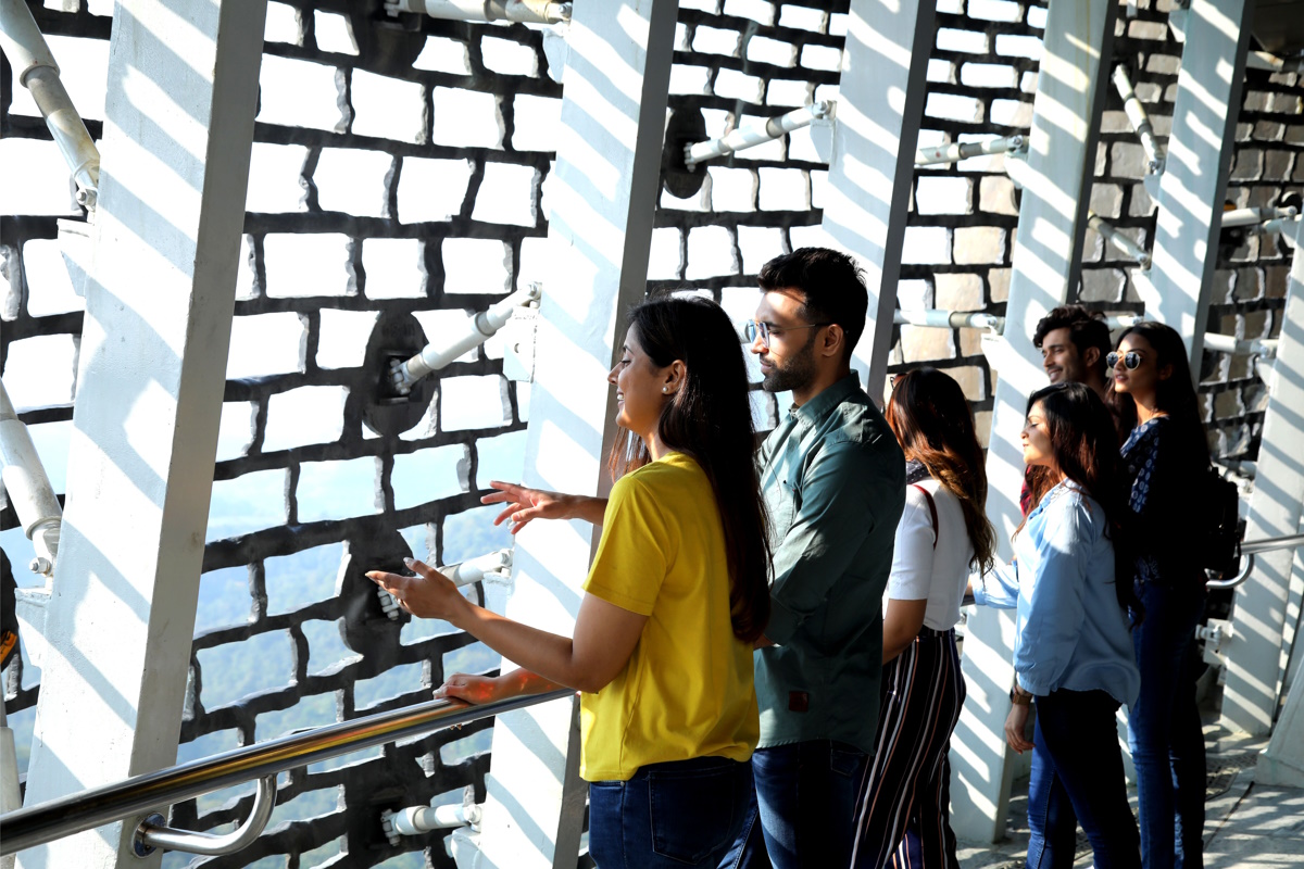 Viewing-Gallery-statue-unity
